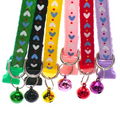 Collier pour chat avec motifs colorés et cloche